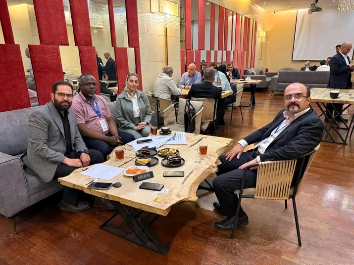 Rodrigue ONGOLO ONAMBELE en réunion avec les investisseurs internationaux Cameroun